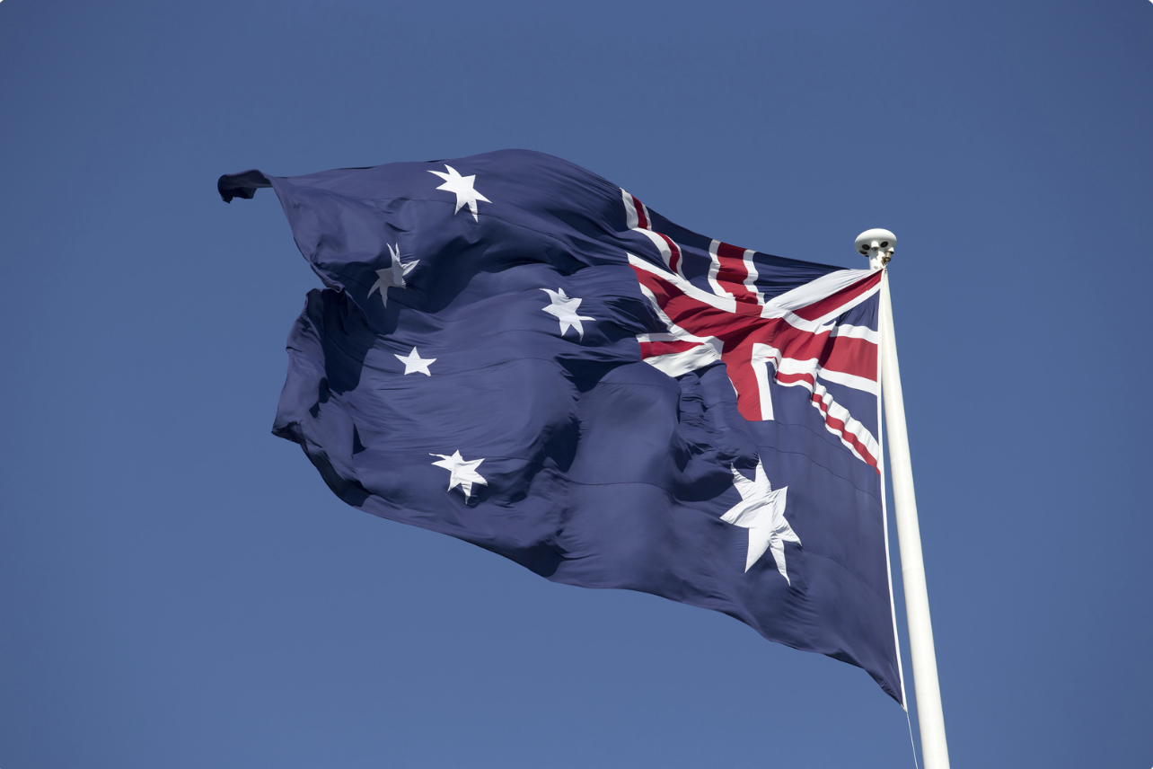 入籍仪式是澳大利亚国籍获取过程中的庄重时刻。在这个仪式上，入籍者会进行入籍宣誓，郑重宣布对澳大利亚的效忠和尊重。